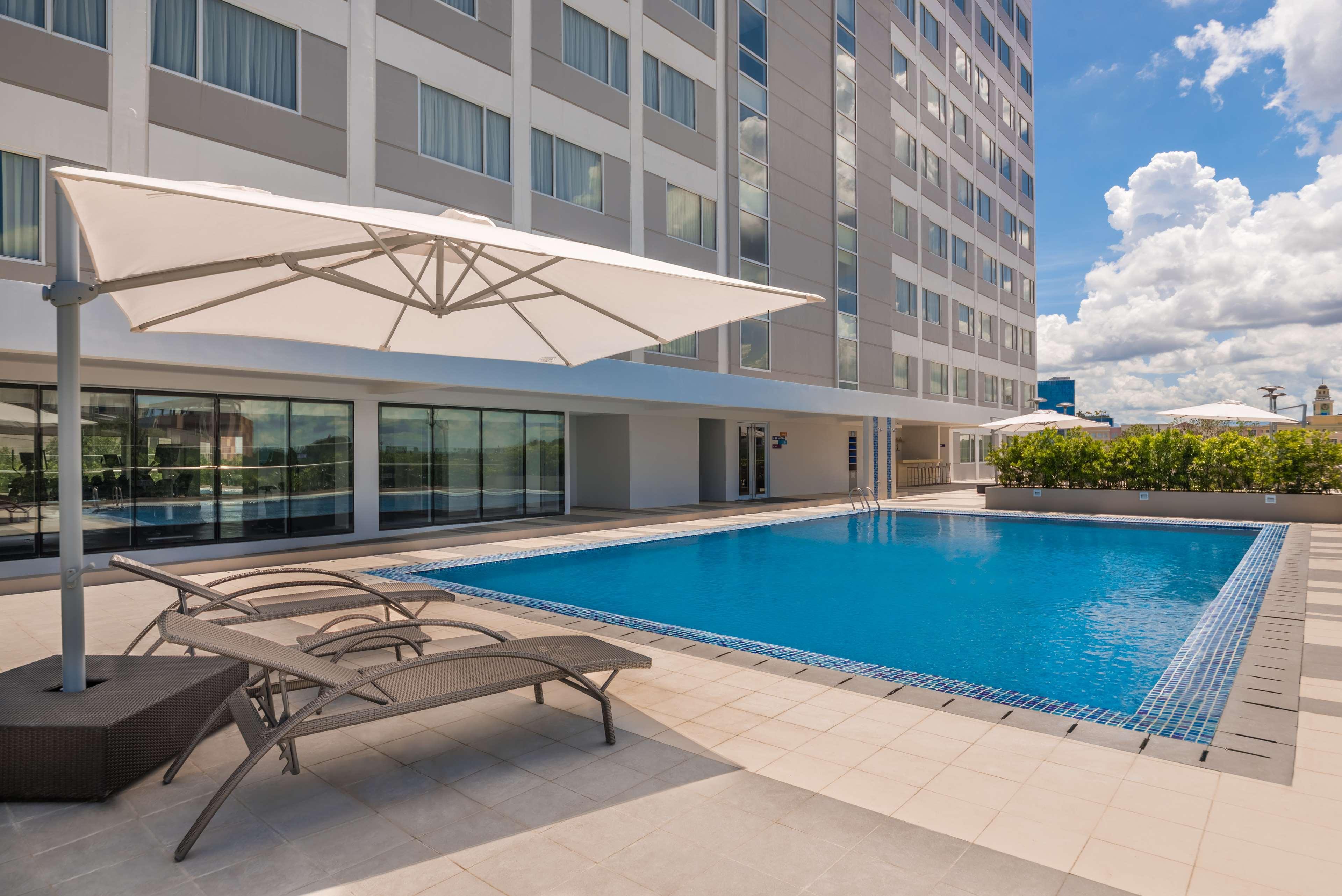 Park Inn By Radisson Iloilo מראה חיצוני תמונה