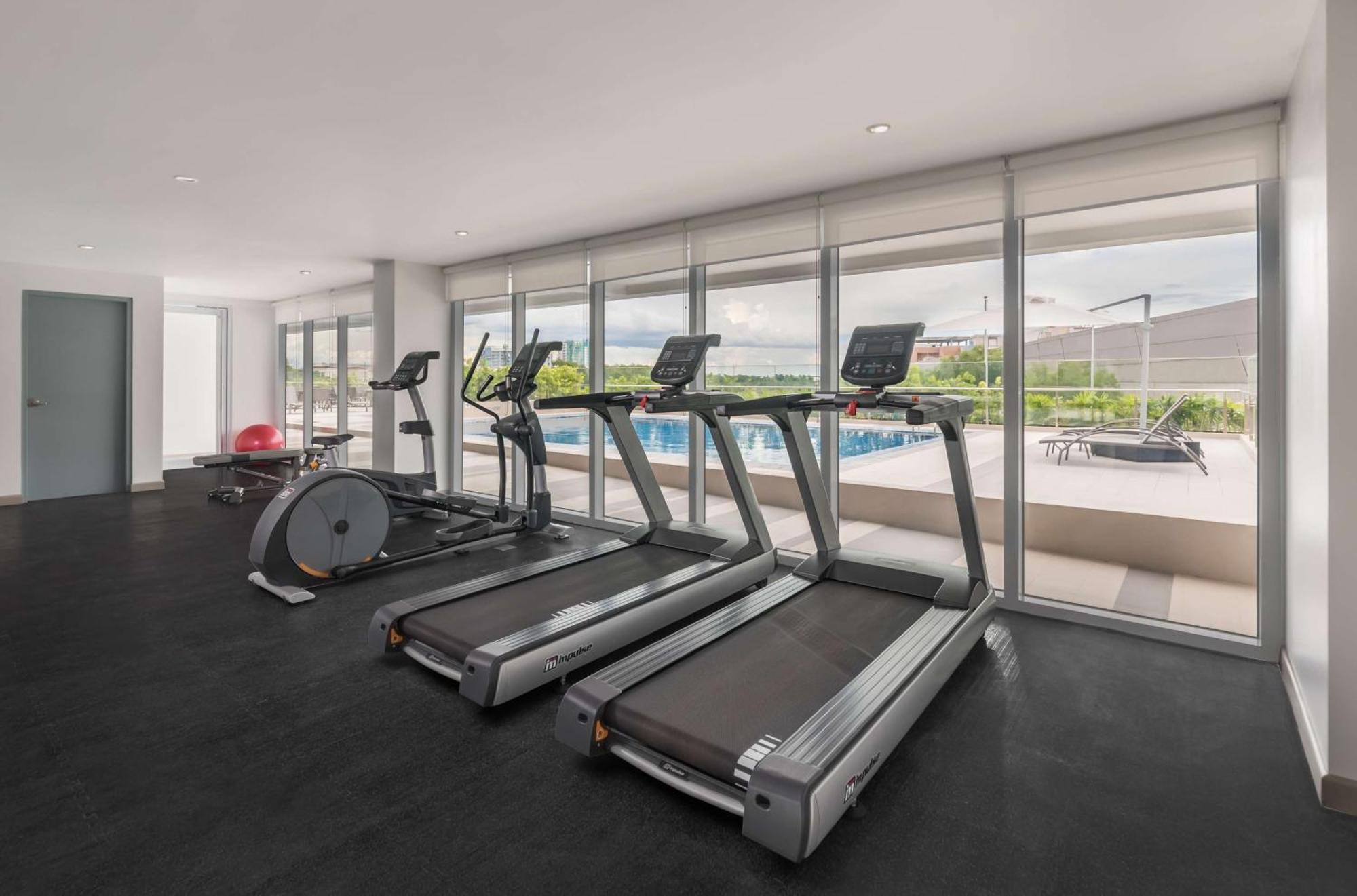 Park Inn By Radisson Iloilo מראה חיצוני תמונה