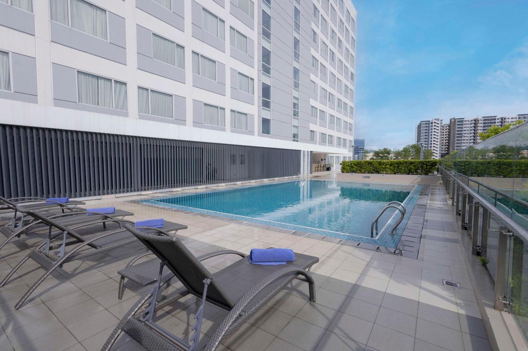 Park Inn By Radisson Iloilo מראה חיצוני תמונה